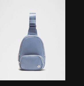 Lululemon Everywhere Sling Bag- Blue. NEW, 2L